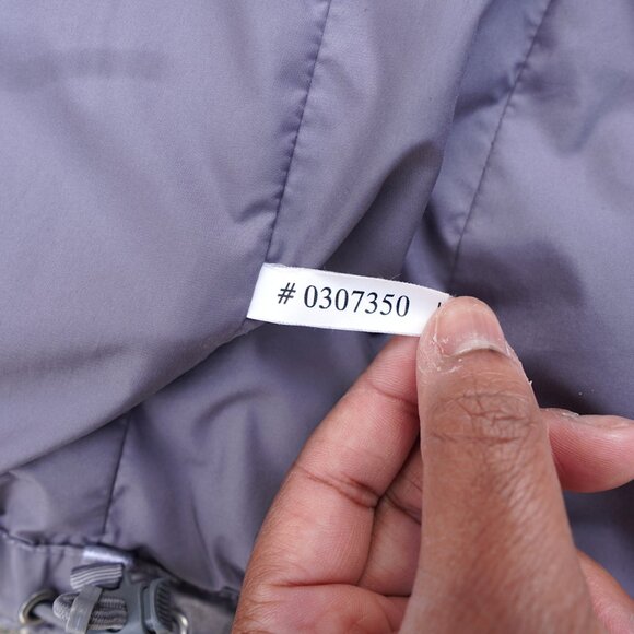 The North Face 550 Goose Down Puffer Vest M - Picture 9 of 10